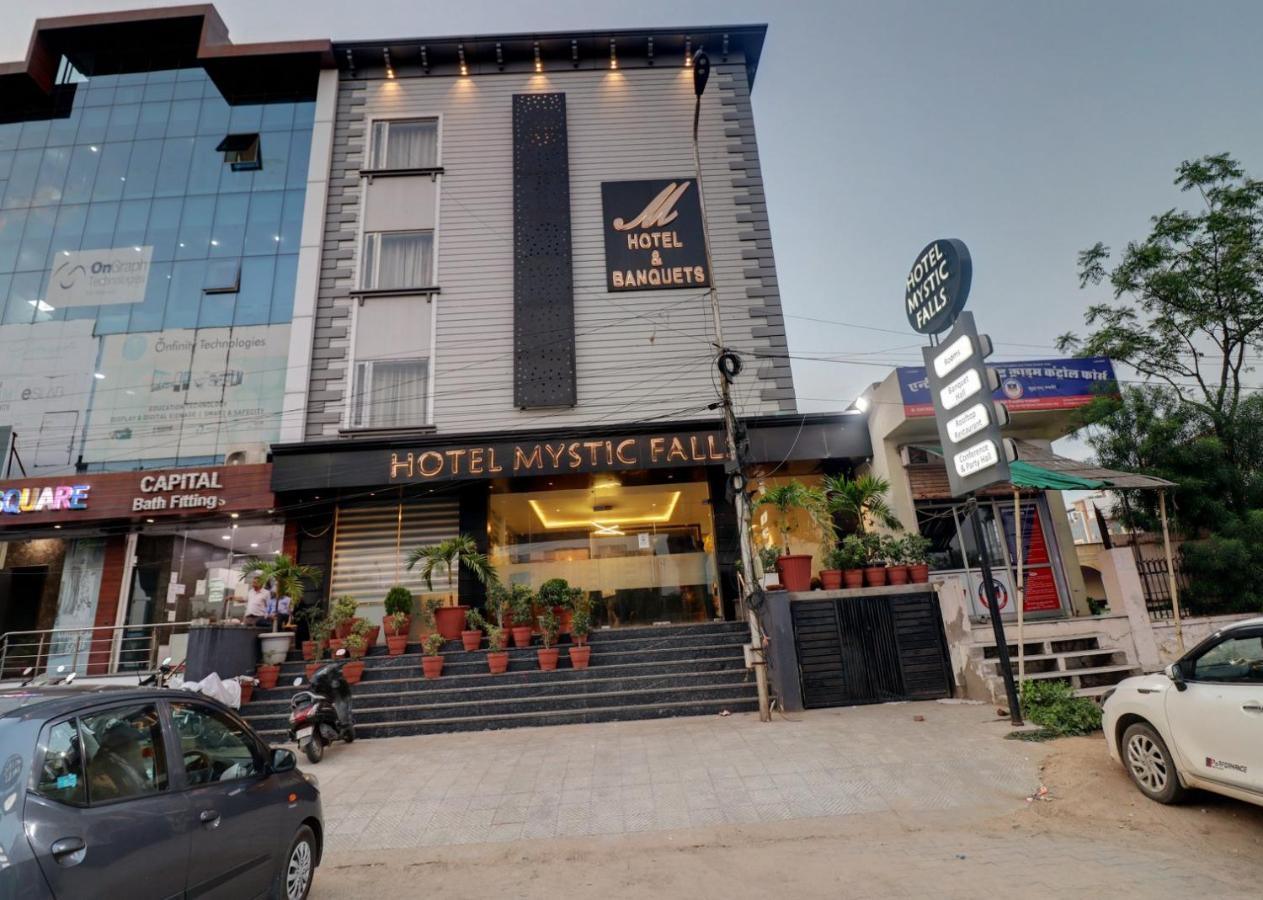 Hotel Mystic Falls Jaipur Bagian luar foto