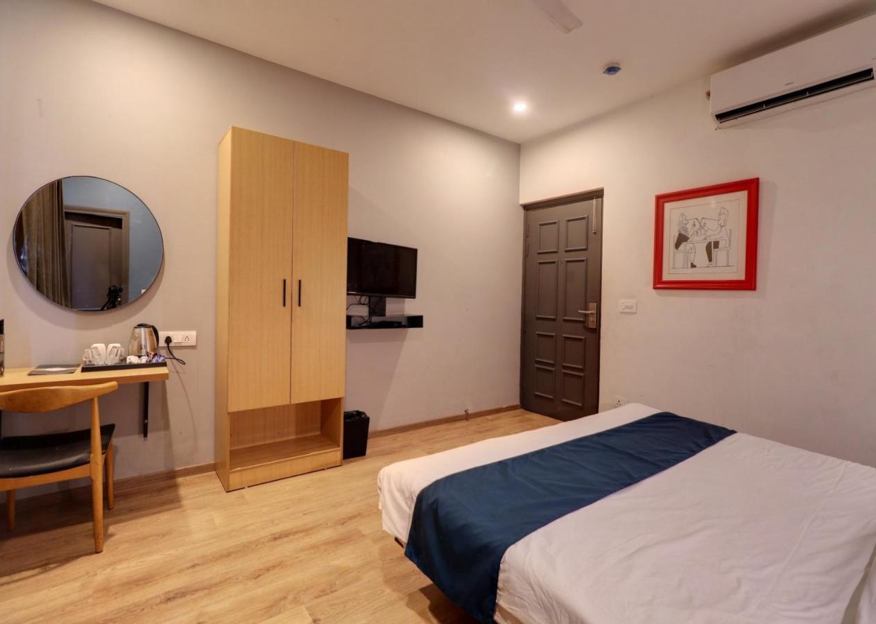 Hotel Mystic Falls Jaipur Bagian luar foto