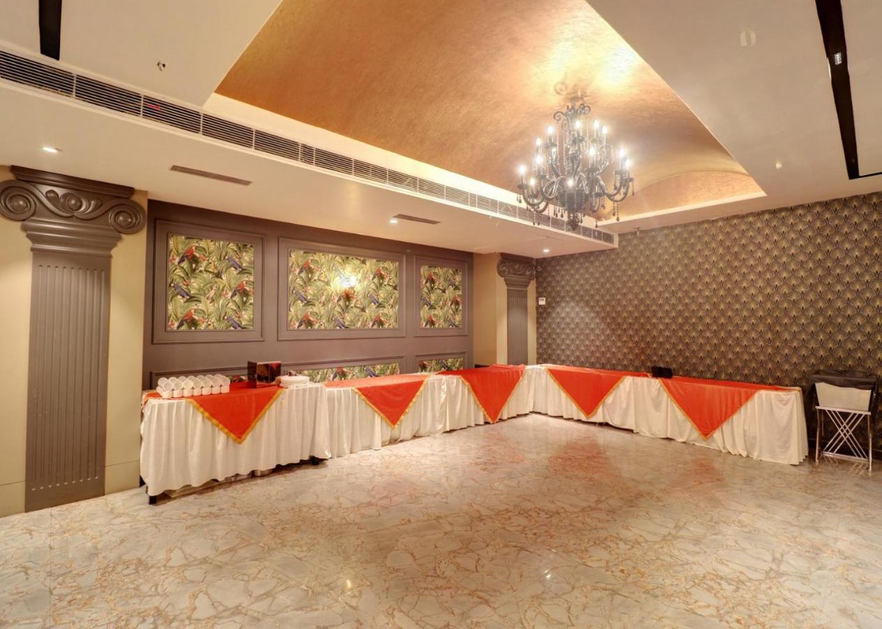 Hotel Mystic Falls Jaipur Bagian luar foto