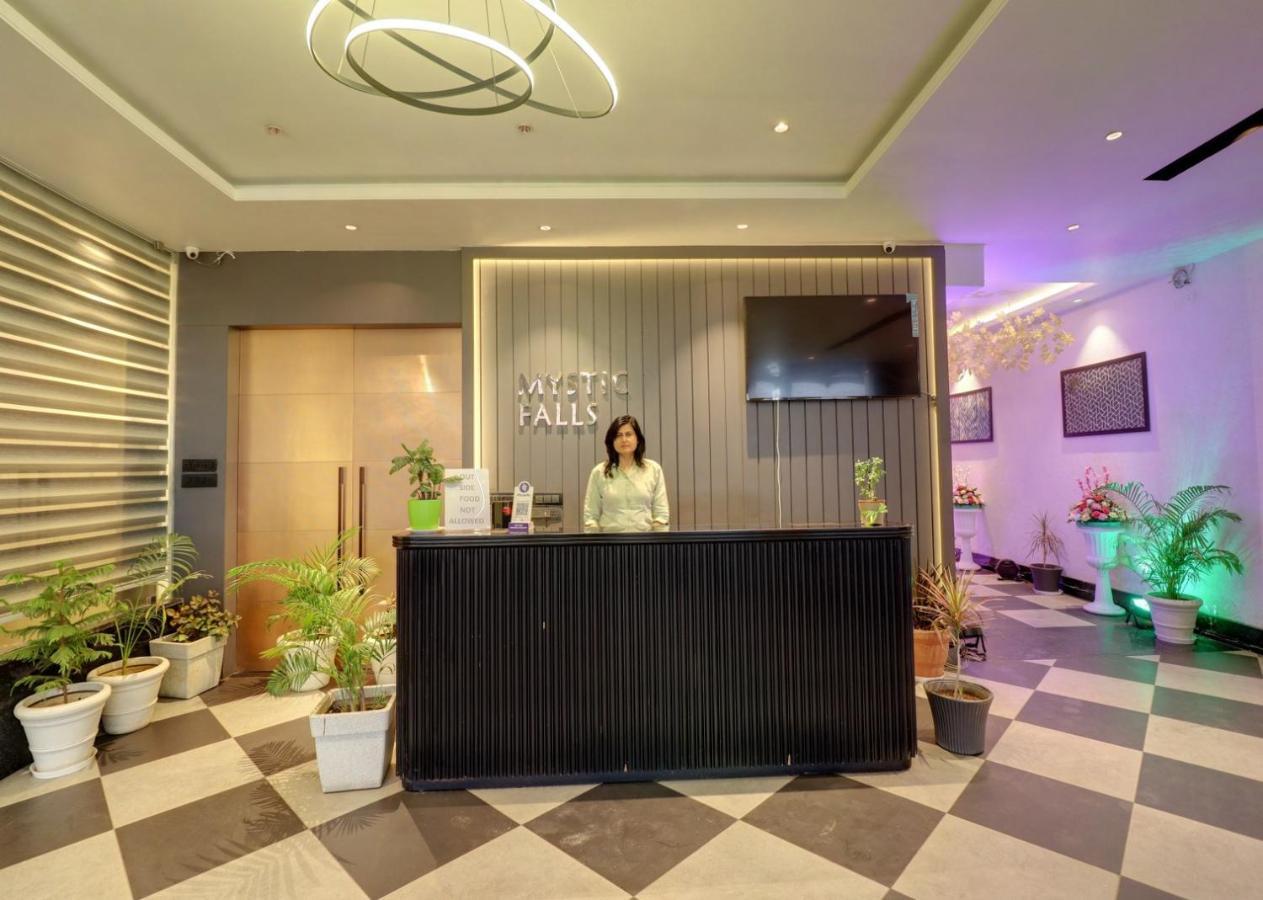 Hotel Mystic Falls Jaipur Bagian luar foto