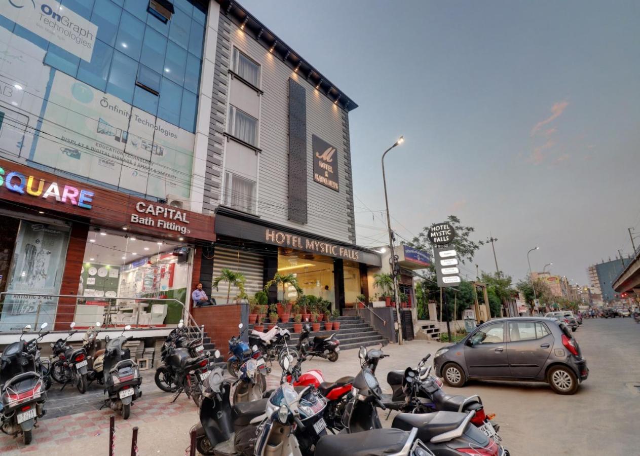 Hotel Mystic Falls Jaipur Bagian luar foto