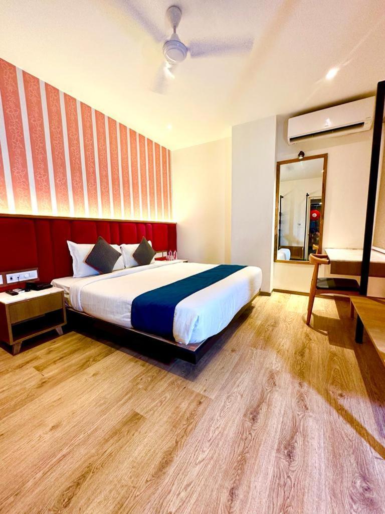 Hotel Mystic Falls Jaipur Bagian luar foto